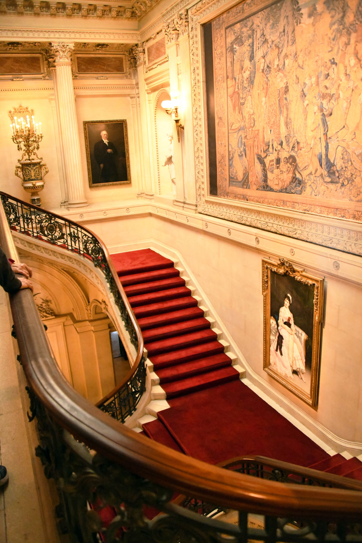 286 Fabulous artwork can be found throughout the mansion..jpg